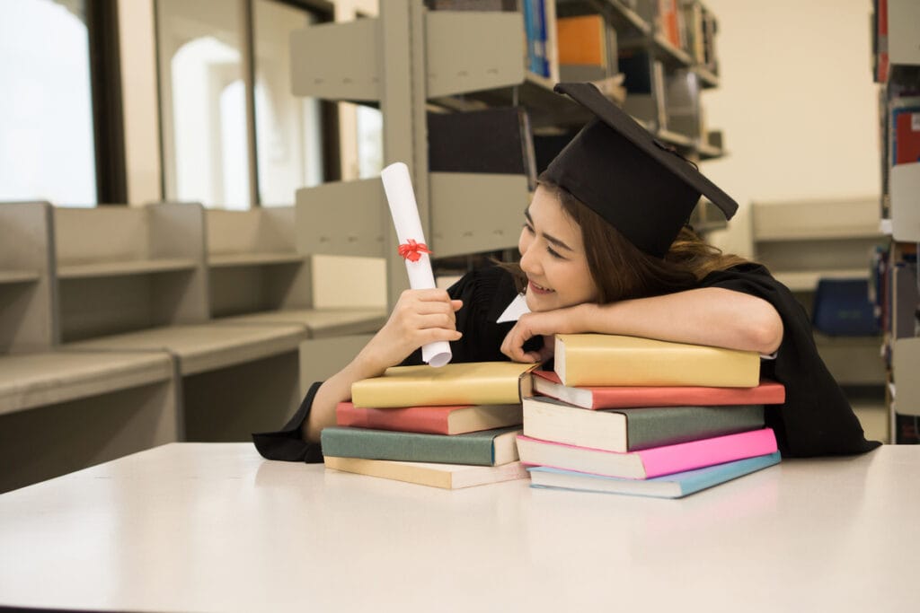 Joven estudiante obtiene certificación Cambridge